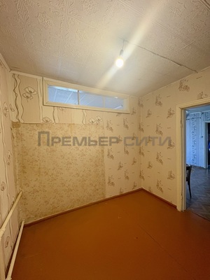 Продам трехкомнатную (3-комн.) квартиру, Центральная ул, 19, Дворцы с
