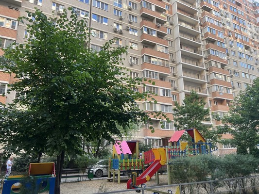 Продам однокомнатную (1-комн.) квартиру, им. Евгении Жигуленко ул, 11к2, Краснодар г