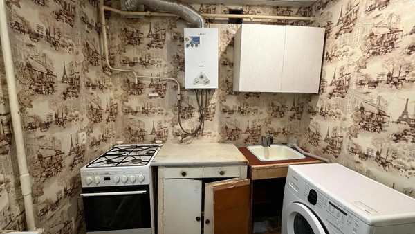 Продам однокомнатную (1-комн.) квартиру, 3-я Тесьминская ул, 127, Златоуст г