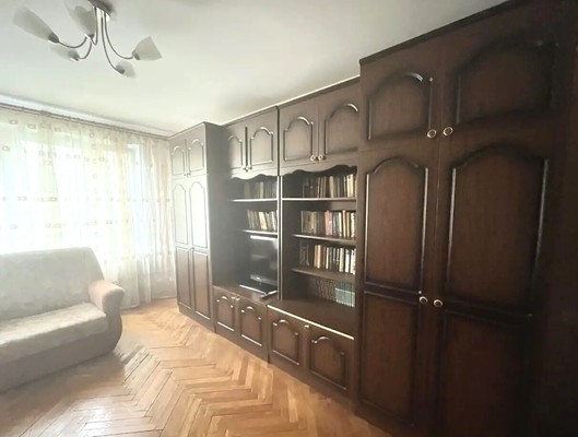 Продам трехкомнатную (3-комн.) квартиру, Красноармейская ул, 19, Раменское г