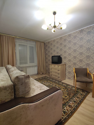 Сдам двухкомнатную (2-комн.) квартиру, Барклая ул, 16к2, Москва г