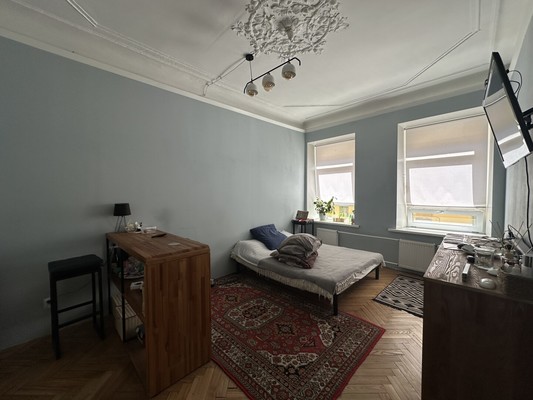 Продам многокомнатную квартиру, 5-я В.О. линия, 64/13А, Санкт-Петербург г