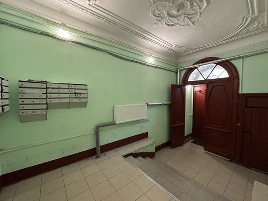 Продам многокомнатную квартиру, 5-я В.О. линия, 64/13А, Санкт-Петербург г