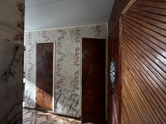 Продам трехкомнатную (3-комн.) квартиру, 36, Новый Свет п