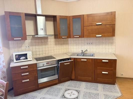 Продам однокомнатную (1-комн.) квартиру, Соловьиная Роща ул, 10, Москва г