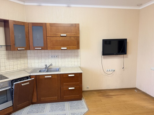 Продам однокомнатную (1-комн.) квартиру, Соловьиная Роща ул, 10, Москва г