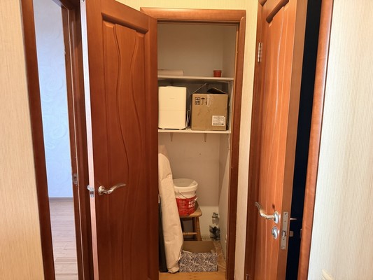 Продам однокомнатную (1-комн.) квартиру, Соловьиная Роща ул, 10, Москва г
