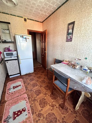Продам трехкомнатную (3-комн.) квартиру, 60 лет Октября ул, 7, Белоозёрский г