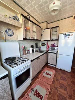 Продам трехкомнатную (3-комн.) квартиру, 60 лет Октября ул, 7, Белоозёрский г