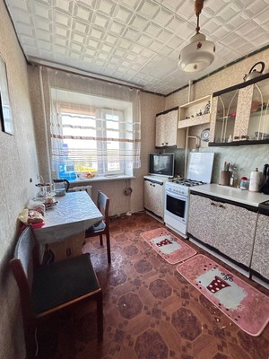 Продам трехкомнатную (3-комн.) квартиру, 60 лет Октября ул, 7, Белоозёрский г