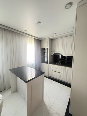 Продам трехкомнатную (3-комн.) квартиру, Ленина ул, 82, Армавир г