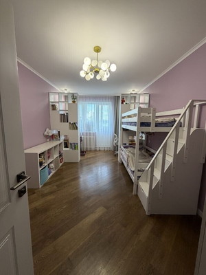 Продам многокомнатную квартиру, Покрышкина ул, 9, Москва г