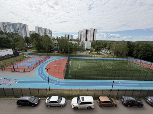 Продам многокомнатную квартиру, Покрышкина ул, 9, Москва г