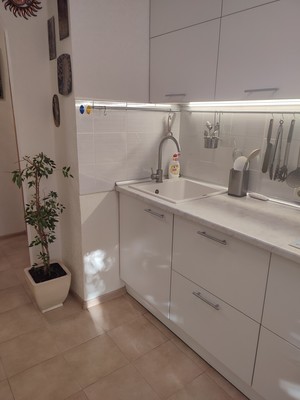 Продам однокомнатную (1-комн.) квартиру, Дмитровка Б. ул, 2, Москва г