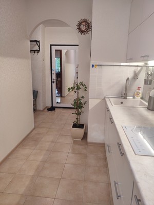Продам однокомнатную (1-комн.) квартиру, Дмитровка Б. ул, 2, Москва г