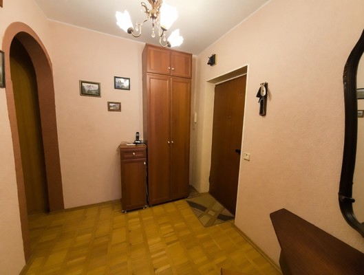 Продам двухкомнатную (2-комн.) квартиру, Петровский проезд, 20, Видное г