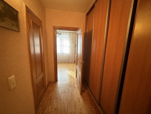 Продам двухкомнатную (2-комн.) квартиру, Петровский проезд, 20, Видное г
