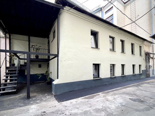 Продам коммерческое помещение 108 м2, Петровка ул, 19, Москва г