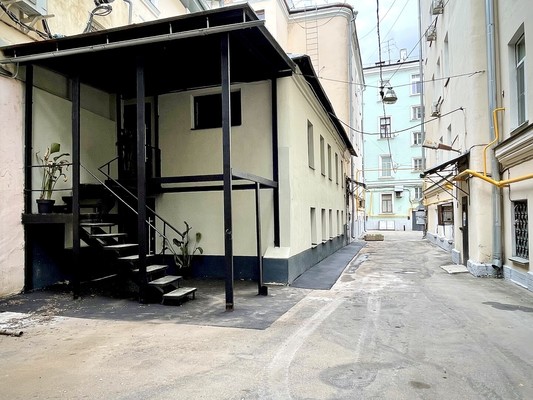 Продам коммерческое помещение 108 м2, Петровка ул, 19, Москва г