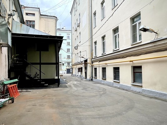 Продам коммерческое помещение 108 м2, Петровка ул, 19, Москва г
