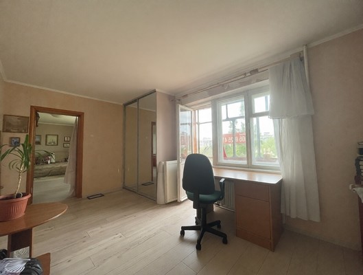 Продам двухкомнатную (2-комн.) квартиру, Дзержинского пр-кт, 168, Новороссийск г