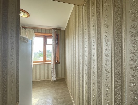 Продам двухкомнатную (2-комн.) квартиру, Дзержинского пр-кт, 168, Новороссийск г