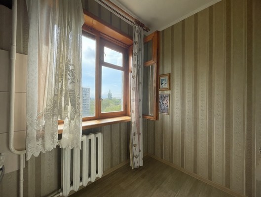 Продам двухкомнатную (2-комн.) квартиру, Дзержинского пр-кт, 168, Новороссийск г