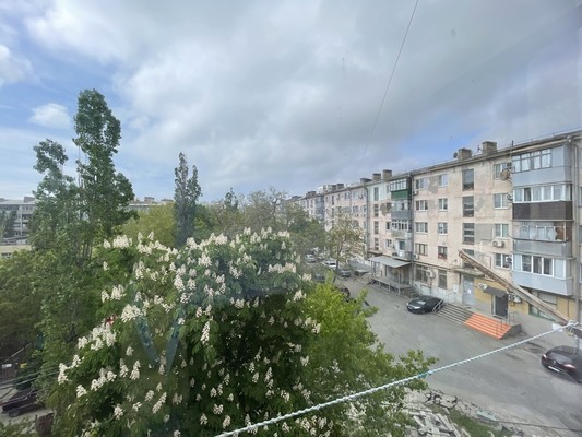 Продам двухкомнатную (2-комн.) квартиру, Дзержинского пр-кт, 168, Новороссийск г