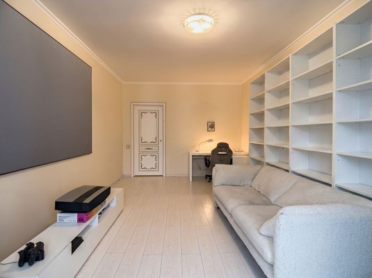 Продам трехкомнатную (3-комн.) квартиру, Кременчугская ул, 9Ак2, Санкт-Петербург г