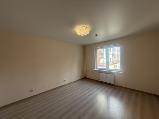 Продам двухкомнатную (2-комн.) квартиру, Адмирала Ушакова ул, 34а, Пермь г