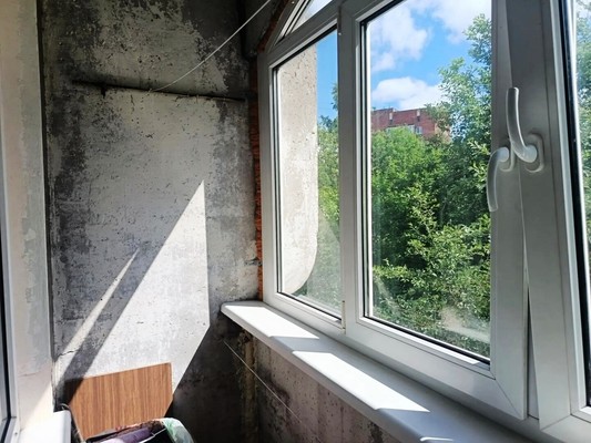 Продам двухкомнатную (2-комн.) квартиру, Генерала Кныша ул, 1, Гатчина г