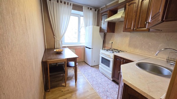 Продам трехкомнатную (3-комн.) квартиру, Г.И.Котовского ул, 5, Реутов г