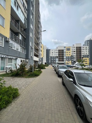 Продам однокомнатную (1-комн.) квартиру, Парковая ул, 1к1, Молодежное пгт