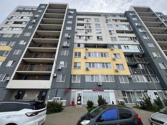 Продам однокомнатную (1-комн.) квартиру, Парковая ул, 1к1, Молодежное пгт