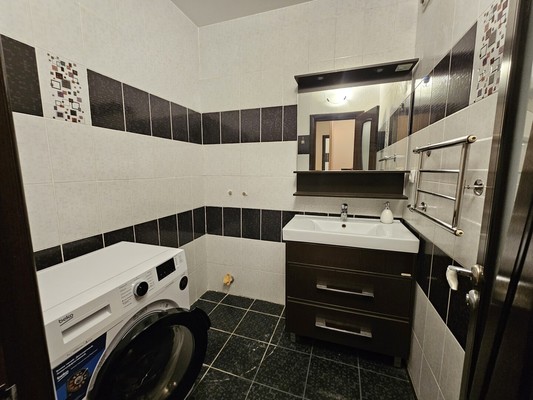 Продам двухкомнатную (2-комн.) квартиру, Молодежная ул, 29, Речицы с