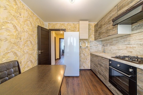 Продам трехкомнатную (3-комн.) квартиру, Зеленодольская ул, 68, Пенза г