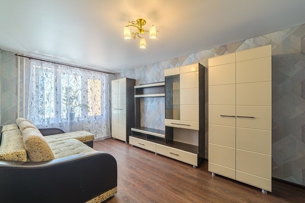 Продам трехкомнатную (3-комн.) квартиру, Зеленодольская ул, 68, Пенза г