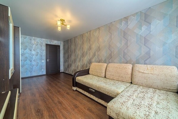 Продам трехкомнатную (3-комн.) квартиру, Зеленодольская ул, 68, Пенза г