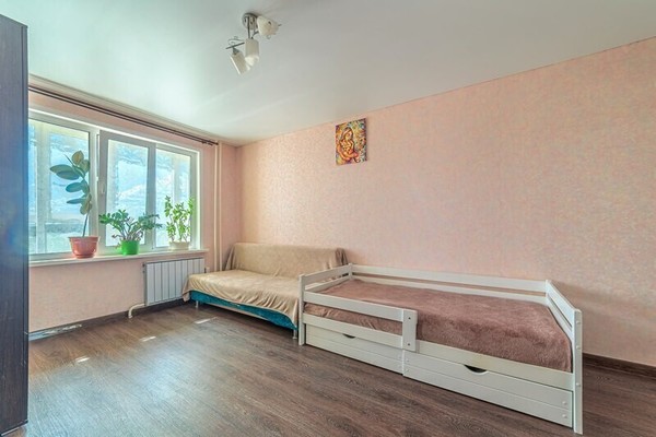 Продам трехкомнатную (3-комн.) квартиру, Зеленодольская ул, 68, Пенза г
