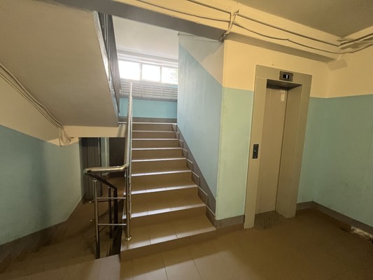 Продам трехкомнатную (3-комн.) квартиру, Генерала Зимина ул, 18, Нижний Новгород г