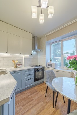Продам двухкомнатную (2-комн.) квартиру, Островского ул, 4, Пенза г