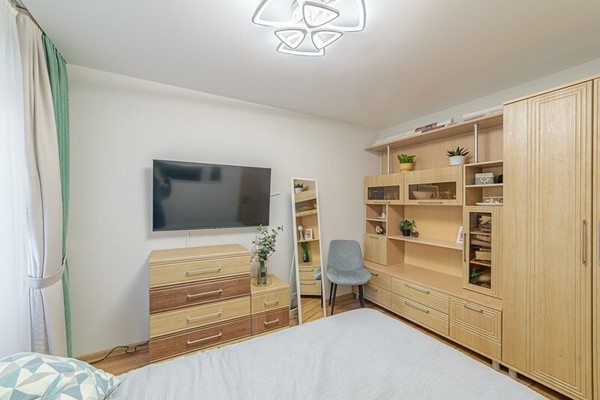 Продам двухкомнатную (2-комн.) квартиру, Островского ул, 4, Пенза г