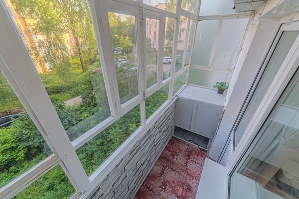 Продам двухкомнатную (2-комн.) квартиру, Островского ул, 4, Пенза г