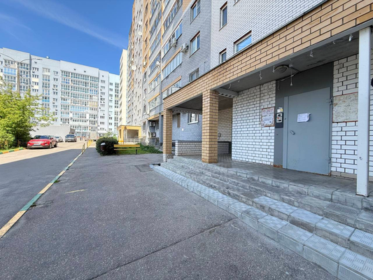 Продам трехкомнатную (3-комн.) квартиру, Деловая ул, 22к2, Нижний Новгород г