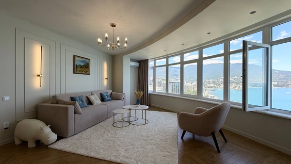 Продам трехкомнатную (3-комн.) квартиру, Виноградная ул, 101, Ялта г