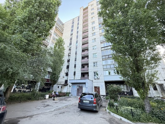 Продам двухкомнатную (2-комн.) квартиру, Ленинский пр-кт, 132, Воронеж г