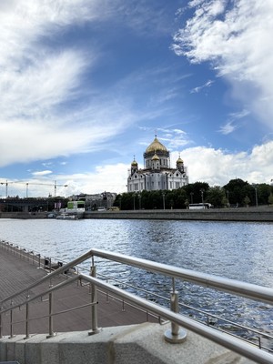 Продам многокомнатную квартиру, Серафимовича ул, 2, Москва г