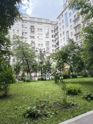 Продам многокомнатную квартиру, Серафимовича ул, 2, Москва г