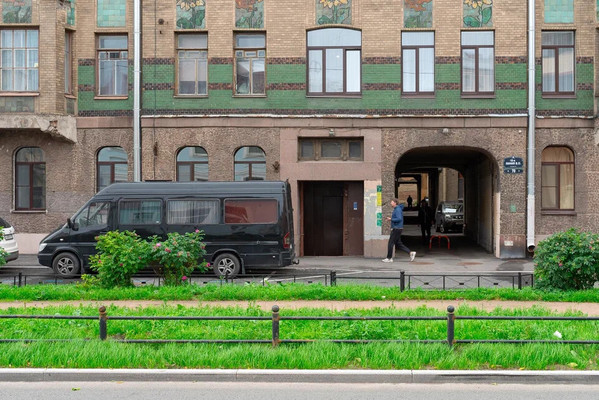 Продам двухкомнатную (2-комн.) квартиру, 15-я В.О. линия, 70, Санкт-Петербург г