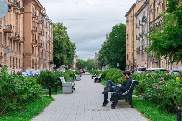 Продам двухкомнатную (2-комн.) квартиру, 15-я В.О. линия, 70, Санкт-Петербург г